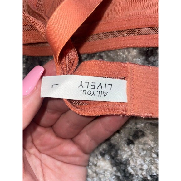 NWT coral bralette - Picture 7 of 7